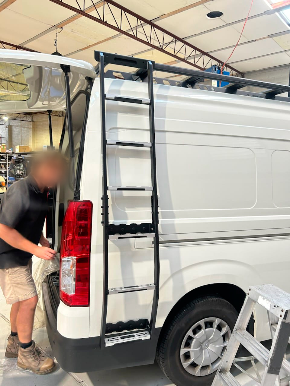 8x OZ179 Roof Rack Ladder 179.5CM