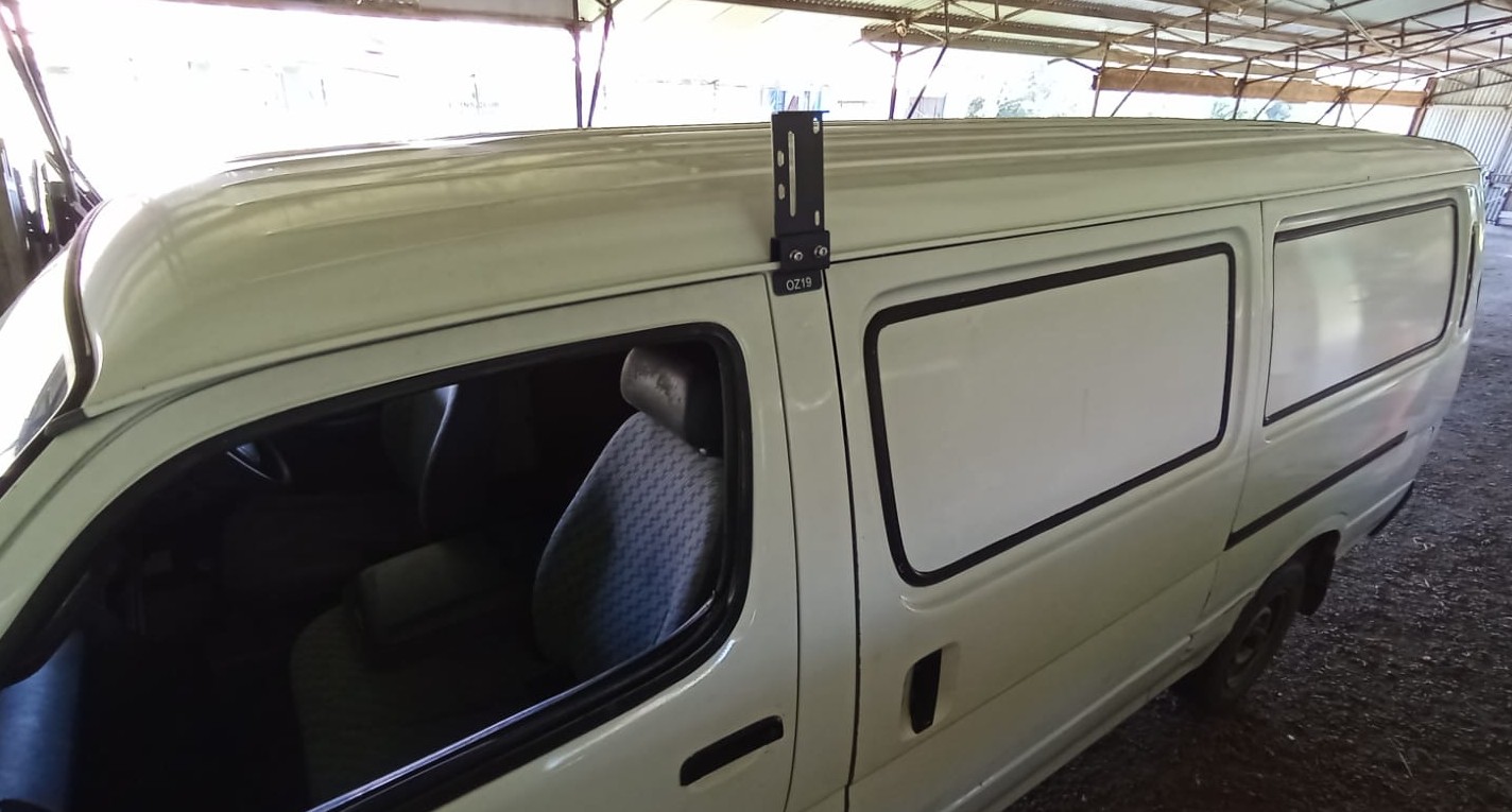 4x OZ19 Awning Gutter Mount Bracket