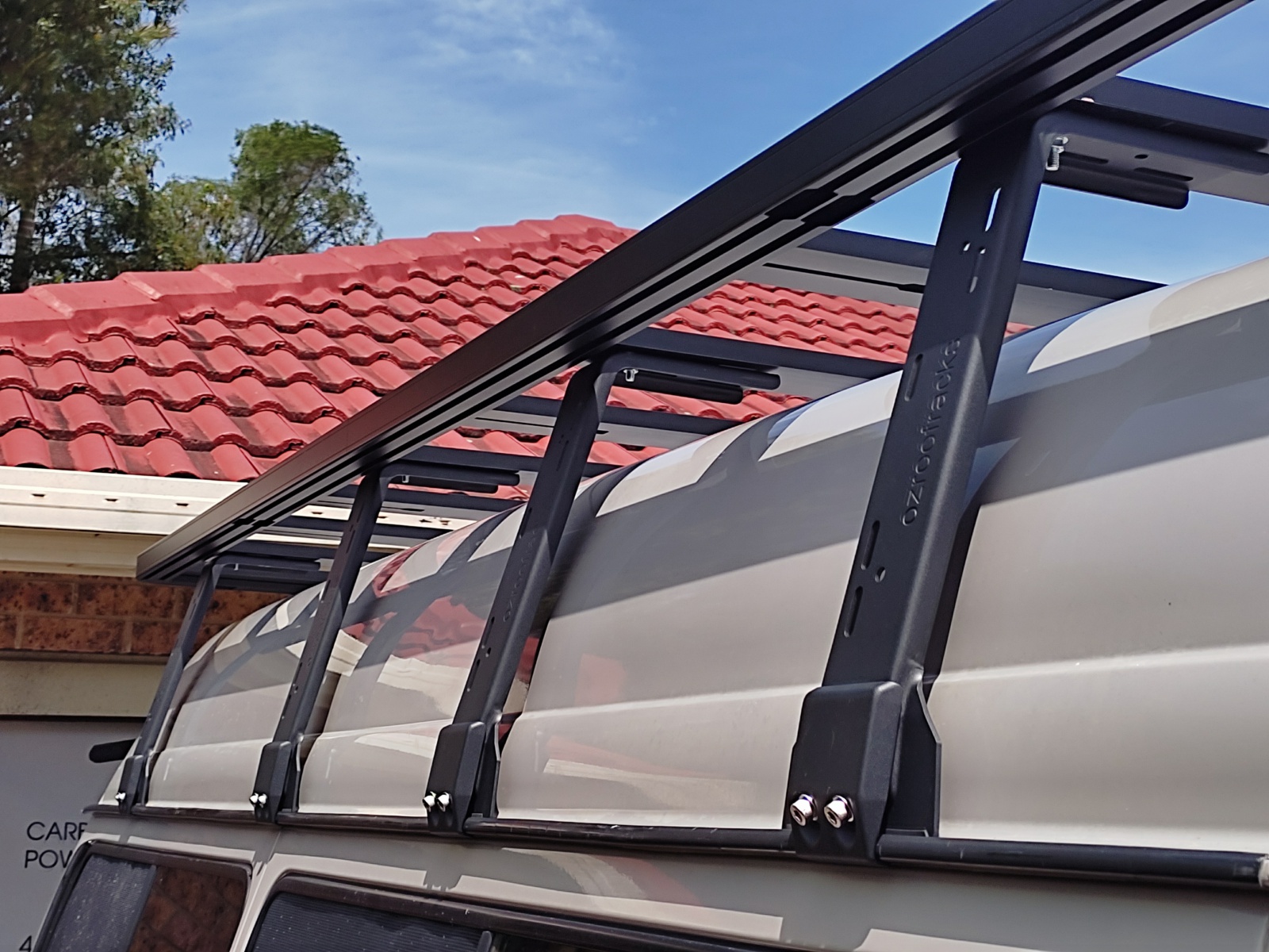 1x OZ310 Tradesman Roof Platform 1330x3100MM for Hiace 100 and Hiace 200 Series