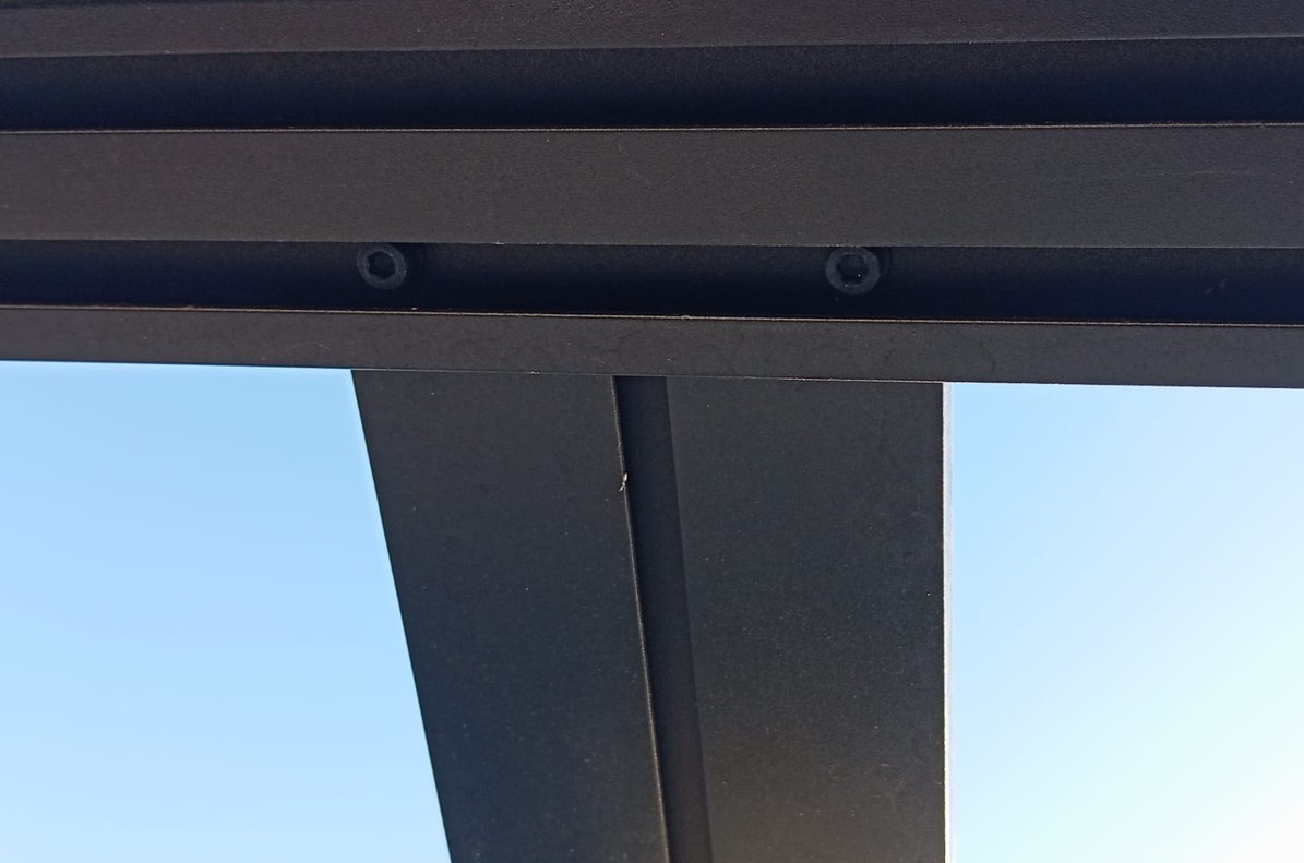 1x OZ310 Tradesman Roof Platform 1330x3100MM for Hiace 100 and Hiace 200 Series